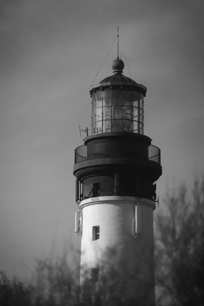 black and white 10